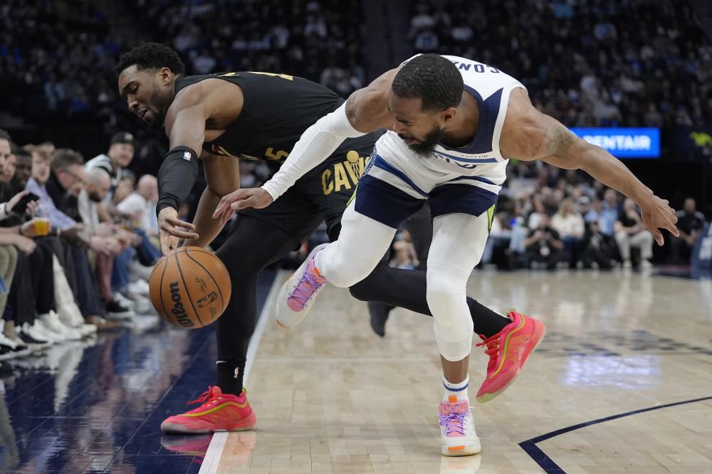 巴形成鲜明 巴形成鲜明