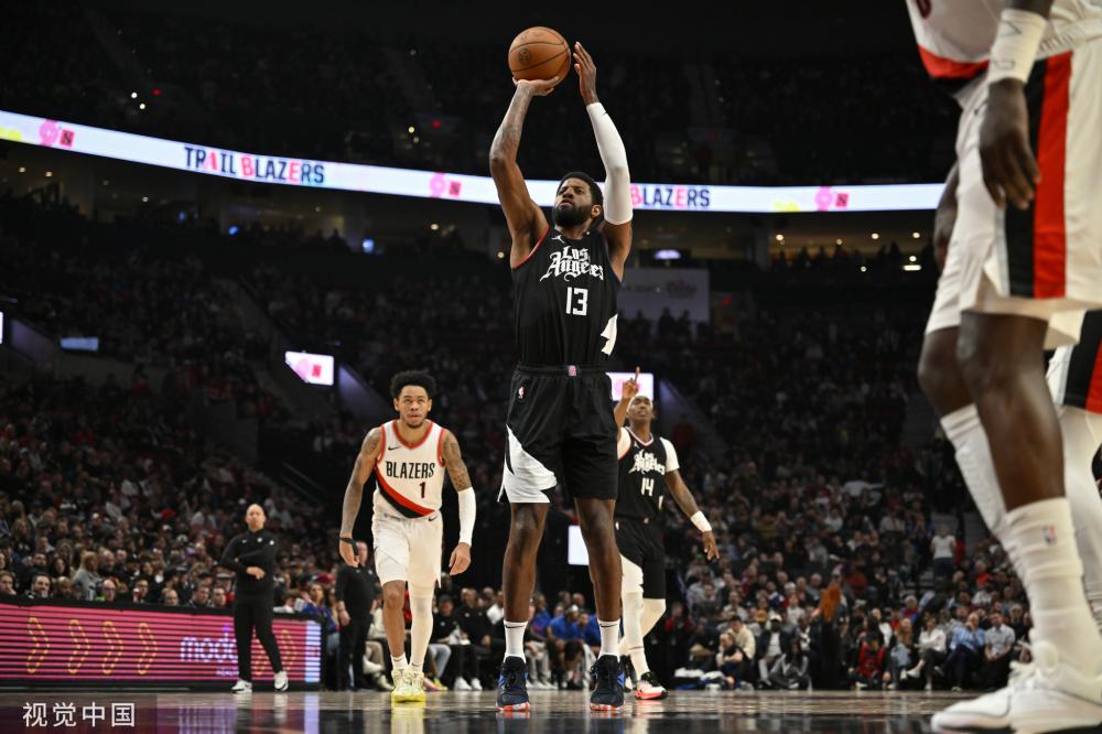 而埃泽在水 而埃泽在水